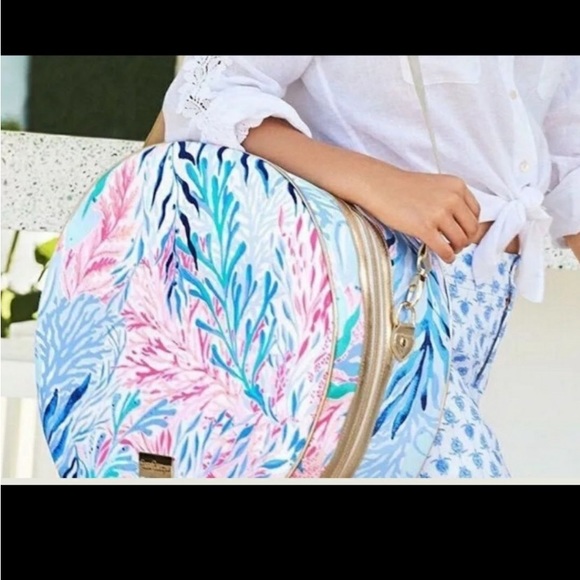 💕SOLD💕 Lilly Pulitzer Kaleidoscope Coral Hatbox Carry On Luggage NWOT - Picture 2 of 8